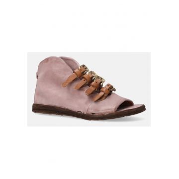 Sandale din piele naturala cu catarame decorative