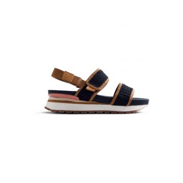 Sandale wedge cu aspect crosetat - Negru/Maro