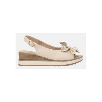 Sandale wedge din piele cu aplicatie florala