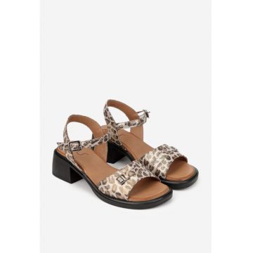 Sandale dama  din piele sidefata bej cu animal print