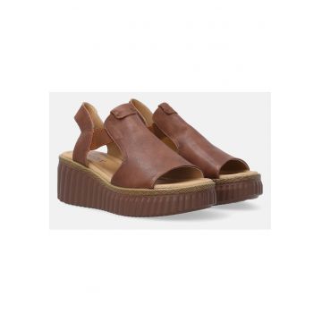 Sandale din piele naturala - cu talpa wedge cu model striat