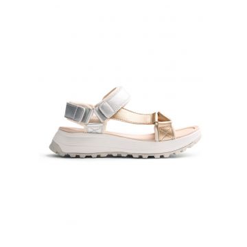 Sandale flatform cu aspect lucios Oyugis - Argintiu