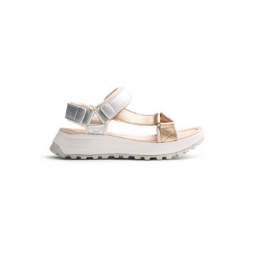 Sandale flatform cu aspect lucios Oyugis - Argintiu
