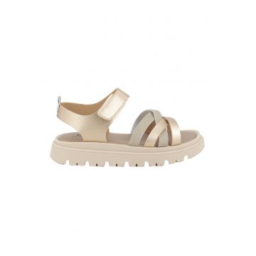 Sandale din piele ecologica cu detalii stralucitoare si talpa flatform - Auriu