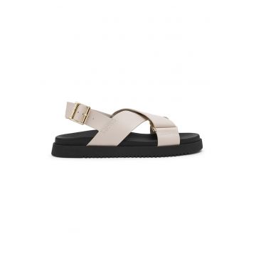 Sandale de piele cu talpa joasa si catarama - Negru/Maro camel