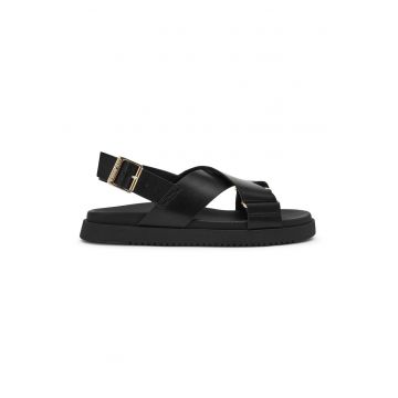 Sandale de piele cu talpa joasa si catarama - Negru