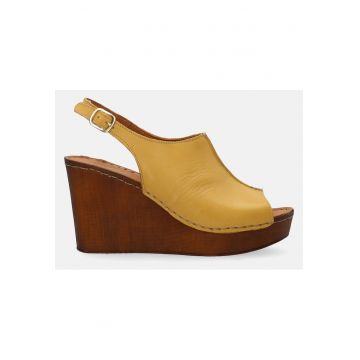 Sandale din piele cu talpa wedge