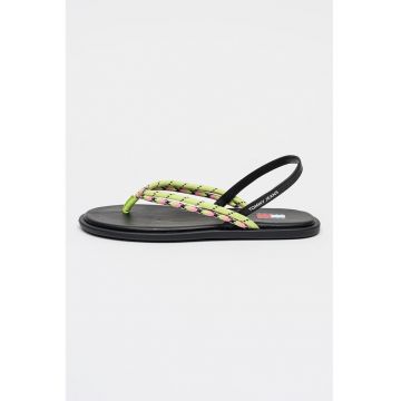 Sandale cu talpa plata - bareta in T si logo - Negru/Roz pastel/Verde lime