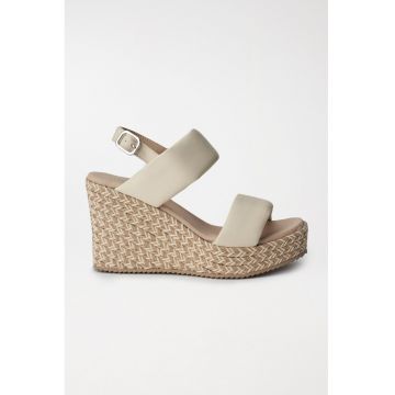 Sandale din piele cu talpa wedge