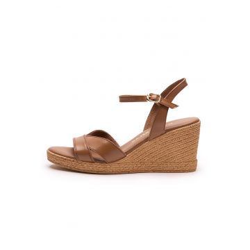 Sandale din piele cu talpa wedge - Maro scortisoara
