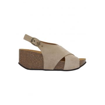 Sandale cu platforma din piele intoarsa -