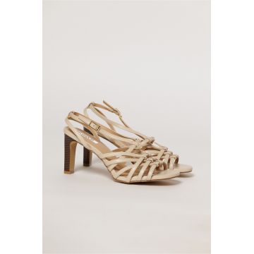 Sandale bej elegante cu barete subtiri impletite