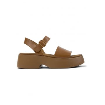Sandale din piele cu talpa demi-wedge si catarama - Maro camel