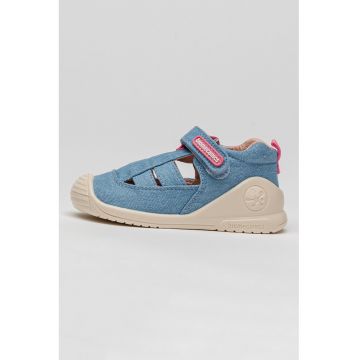 Sandale cu velcro si talpa plata