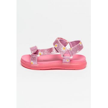 Sandale de piele ecologica cu aspect stralucitor Lamis Sandale de piele ecologica cu aspect stralucitor Lamis