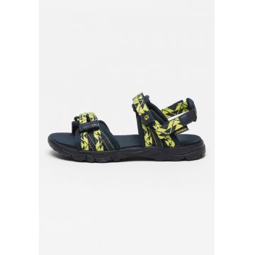 Sandale cu inchidere velcro si imprimeu Sandale cu inchidere velcro si imprimeu