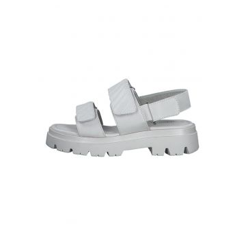 Sandale din piele ecologica cu inchidere velcro Sandale din piele ecologica cu inchidere velcro
