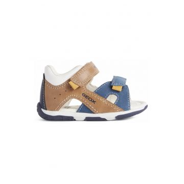 Sandale de piele si piele intoarsa cu velcro Sandale de piele si piele intoarsa cu velcro